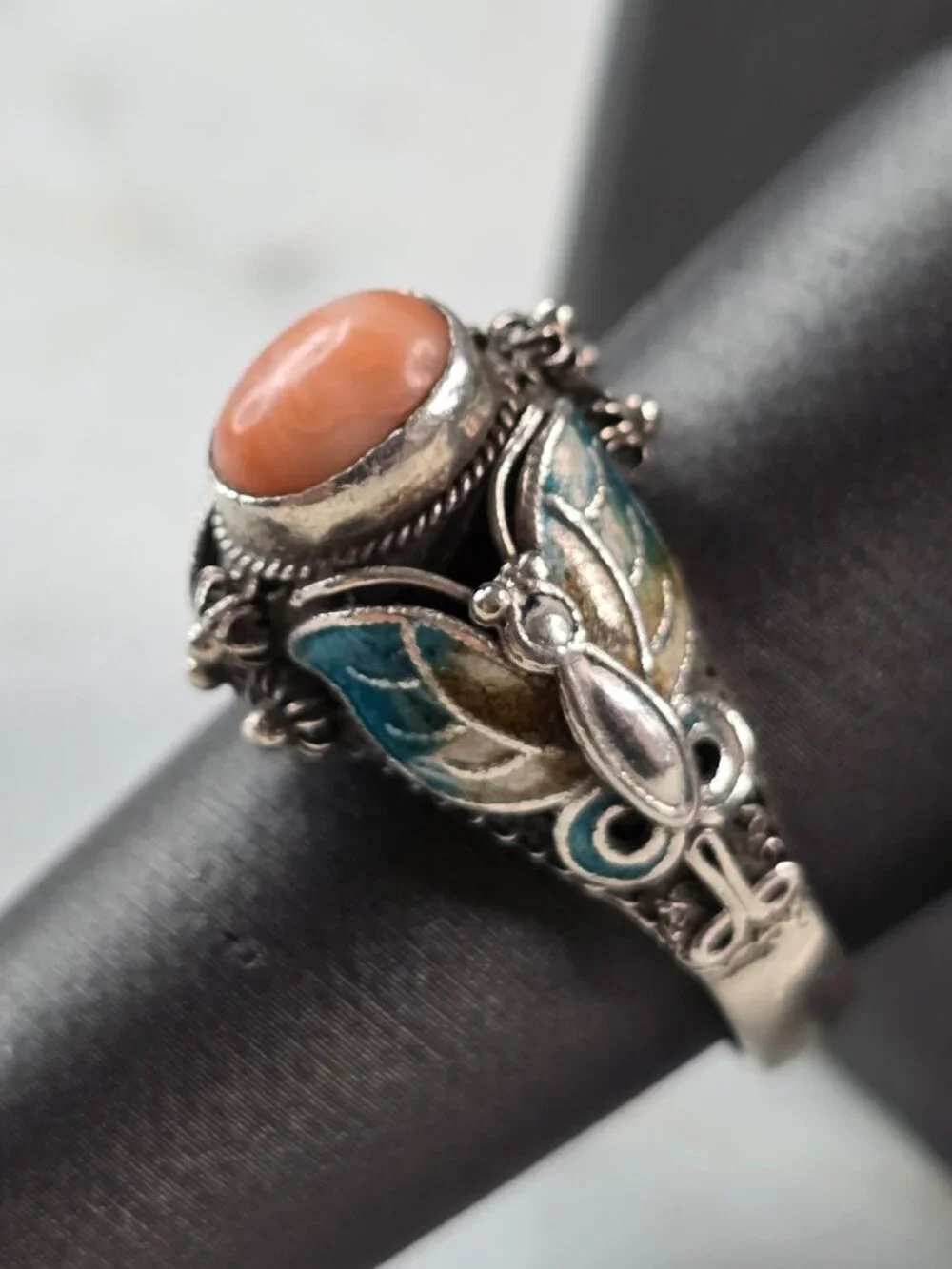 Womens Vintage Sterling Silver Southwest Coral Enamel Butterfly Ring 5.8g E635
